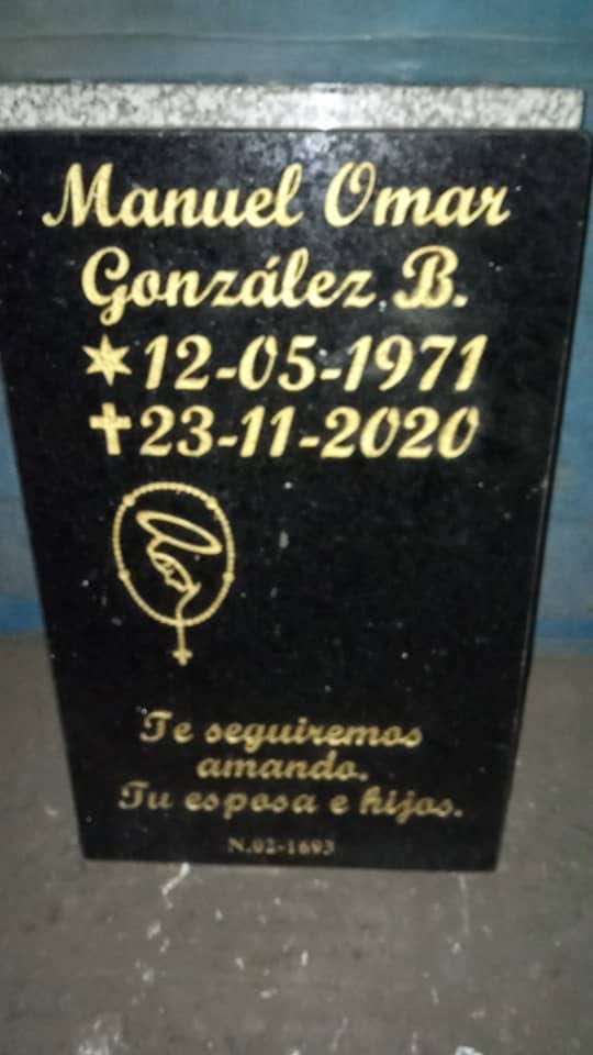 Lápida en mármol