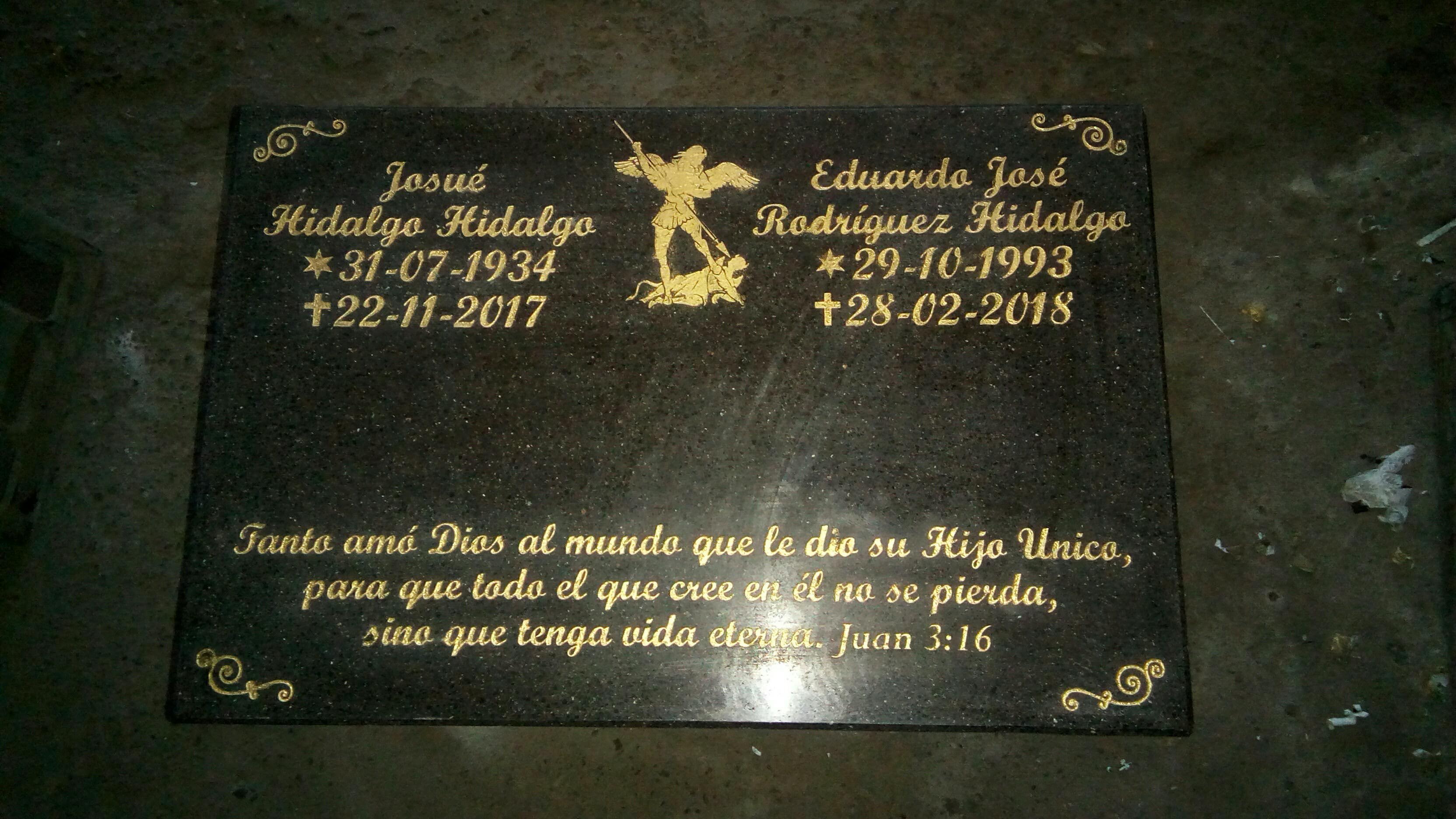 Lápida en mármol